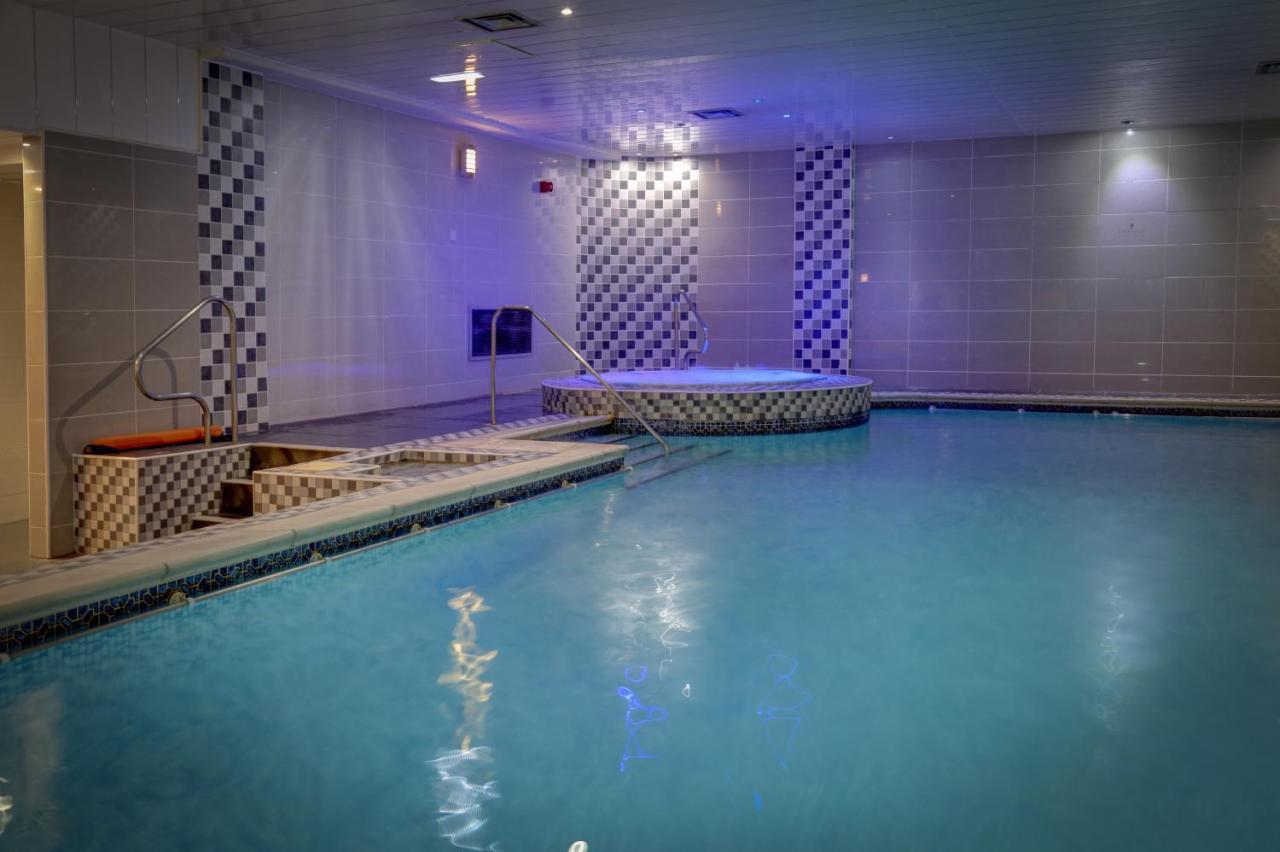 Burnley North Oaks Hotel And Leisure Club エクステリア 写真
