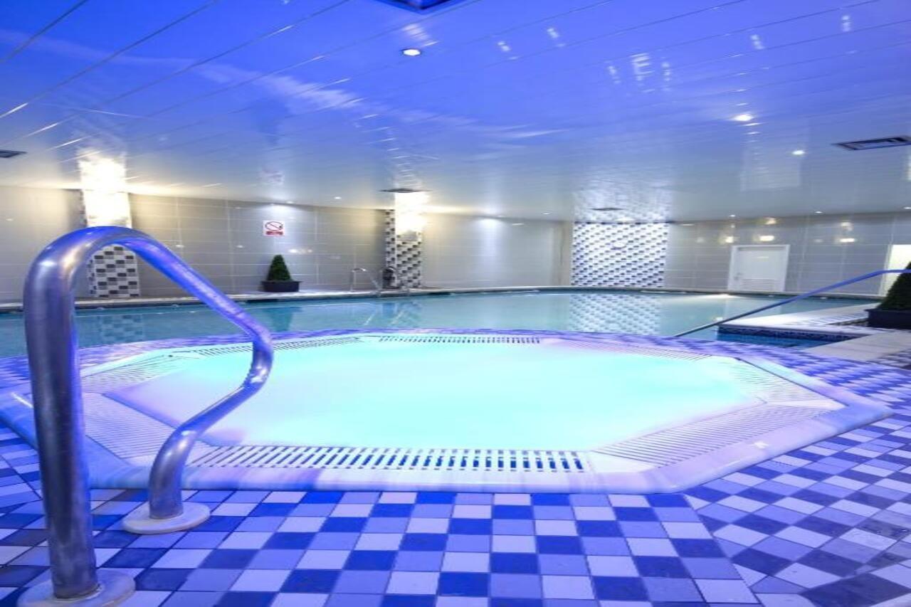 Burnley North Oaks Hotel And Leisure Club エクステリア 写真