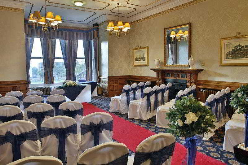 Burnley North Oaks Hotel And Leisure Club エクステリア 写真