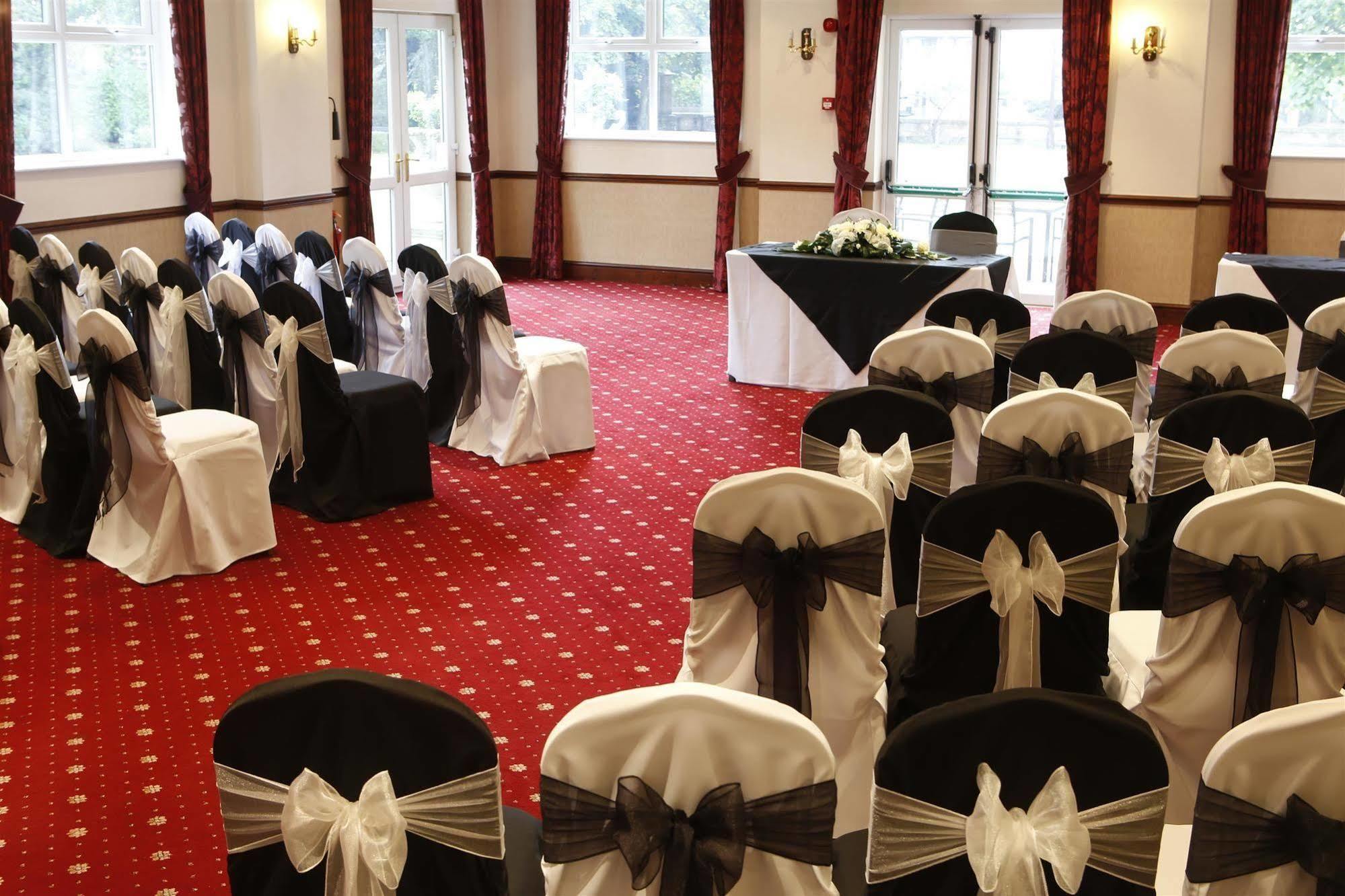Burnley North Oaks Hotel And Leisure Club エクステリア 写真