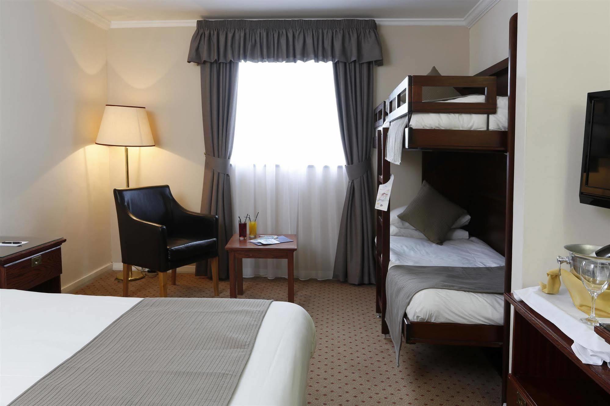 Burnley North Oaks Hotel And Leisure Club エクステリア 写真